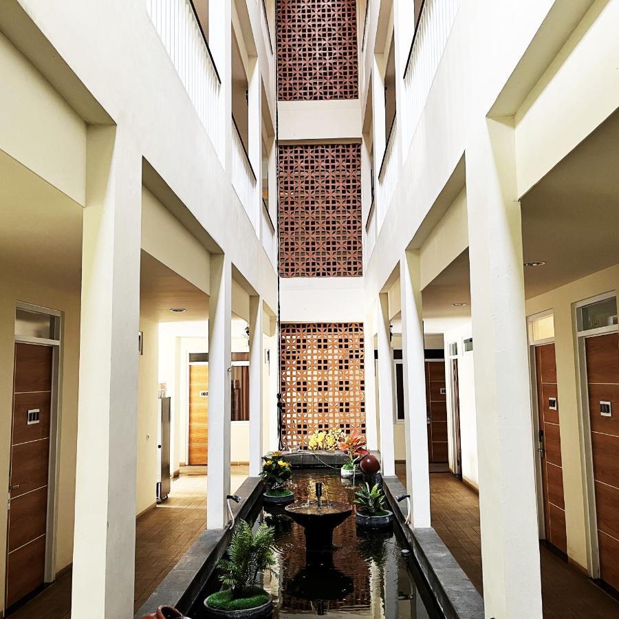 The Home Srengseng Jakarta Exterior foto