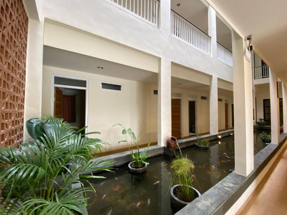 The Home Srengseng Jakarta Exterior foto